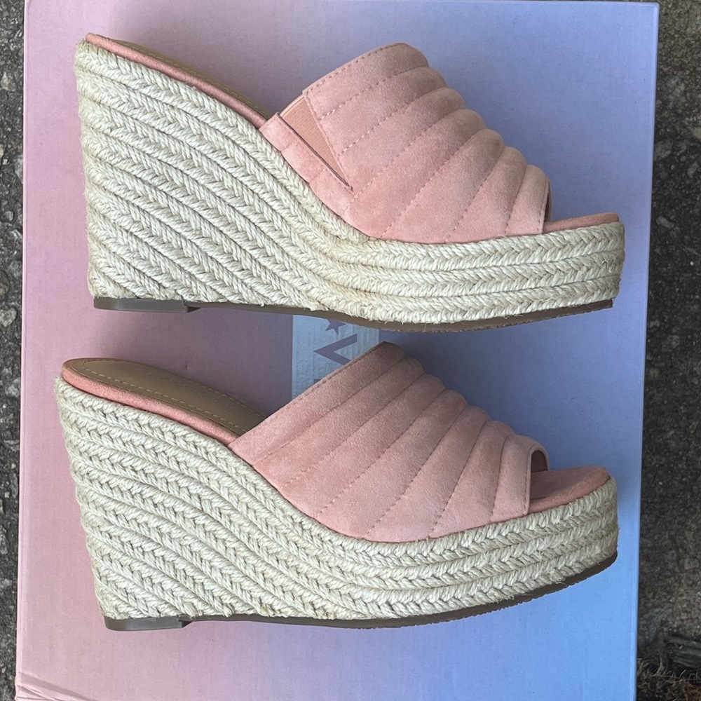🆕  Lisa & Vicky /Nordstroms Brand Women's Wedges